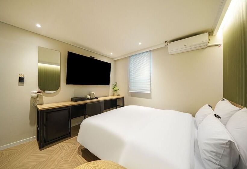 No 25 Hotel Dongam Branch