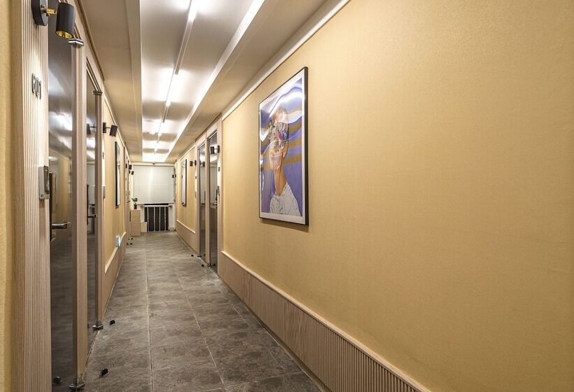 No 25 Hotel Dongam Branch