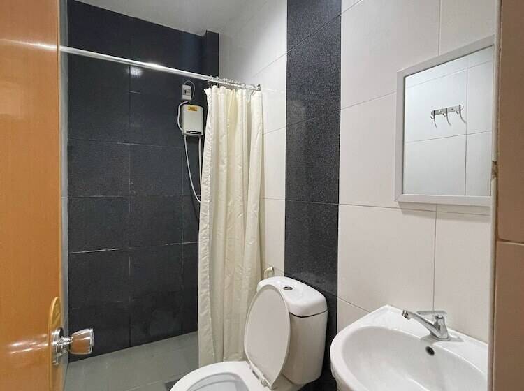 Argao Seabreeze Hotel Powered By Cocotel