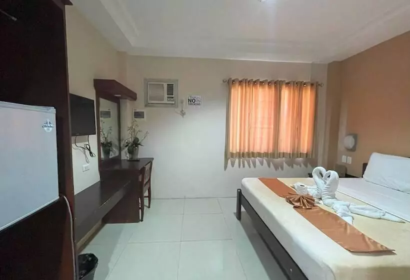 Argao Seabreeze Hotel Powered By Cocotel