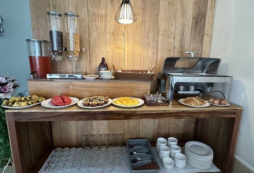 בית מלון כפרי Champa Inn