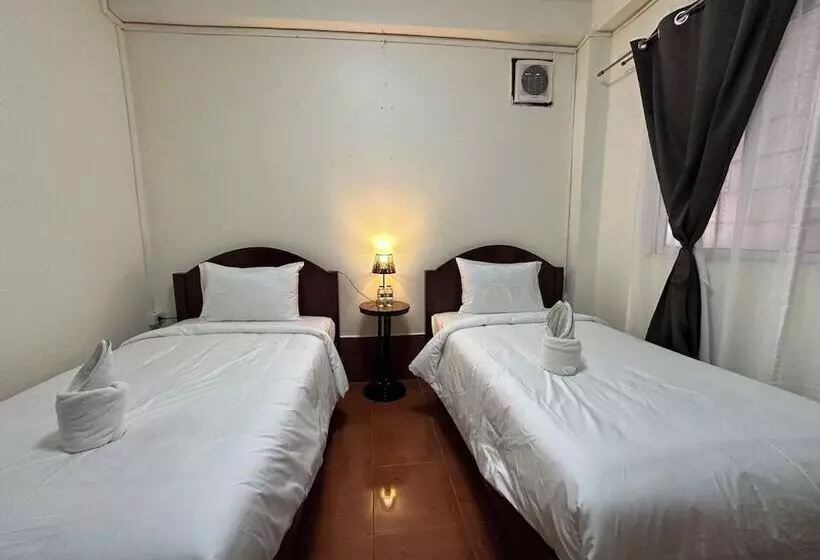 Hotelli Champa Inn
