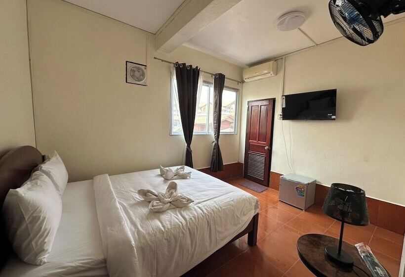 בית מלון כפרי Champa Inn