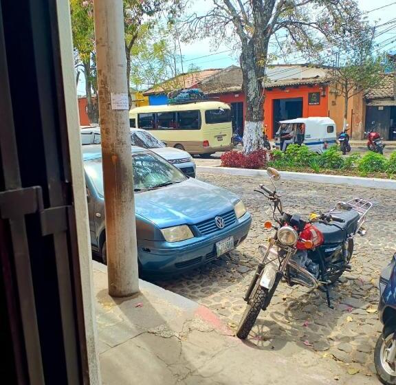 هتل Cristales De Antigua La Calzada