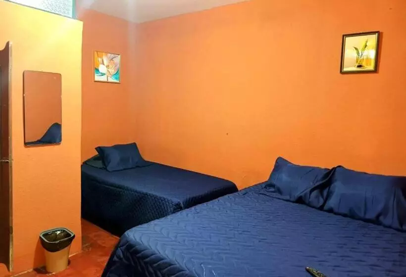 هتل Cristales De Antigua La Calzada