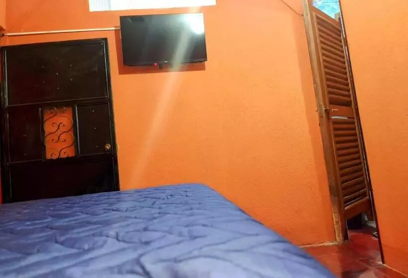 هتل Cristales De Antigua La Calzada