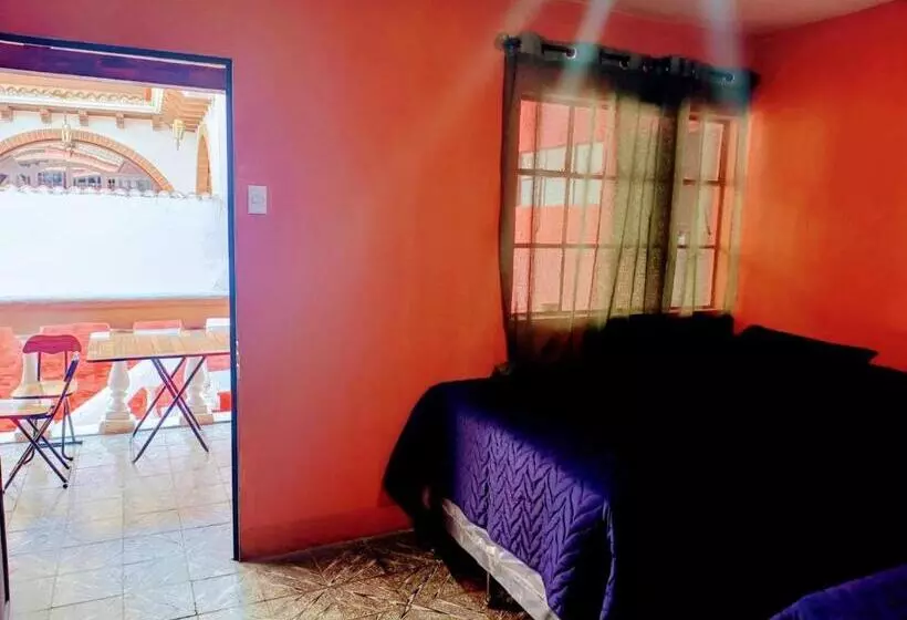 هتل Cristales De Antigua La Calzada