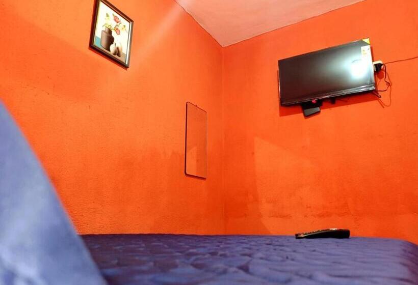 هتل Cristales De Antigua La Calzada