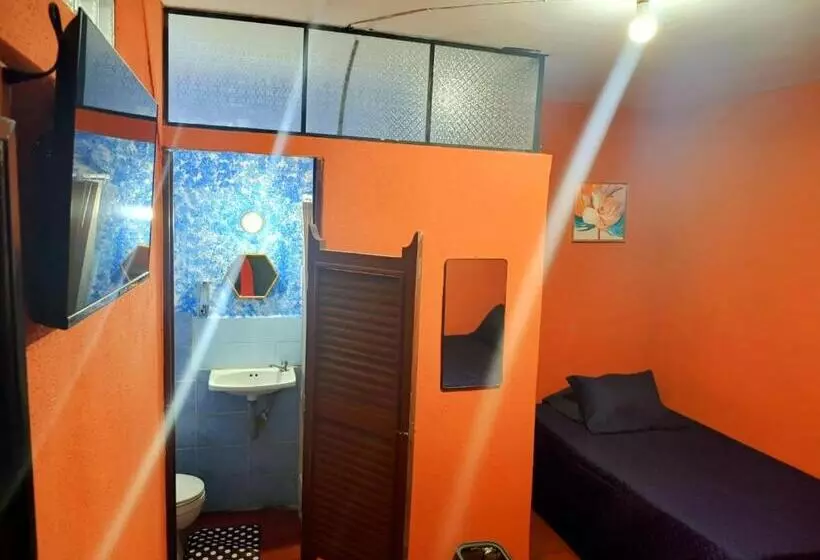 هتل Cristales De Antigua La Calzada