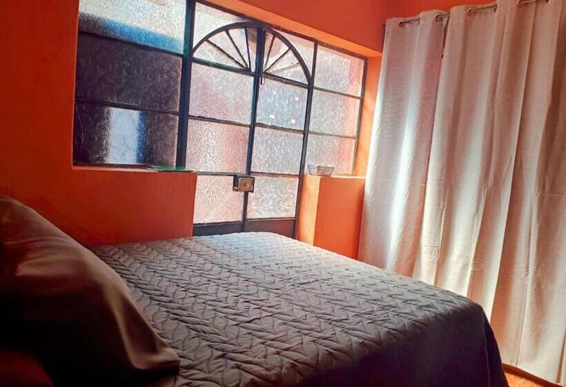 هتل Cristales De Antigua La Calzada