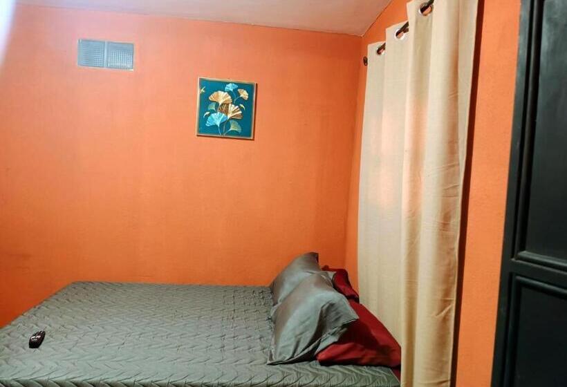 هتل Cristales De Antigua La Calzada