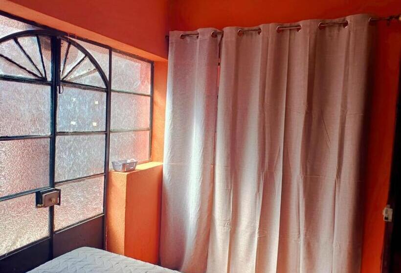 هتل Cristales De Antigua La Calzada