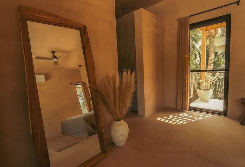 Nikau Hotel El Cuyo   Adults Only