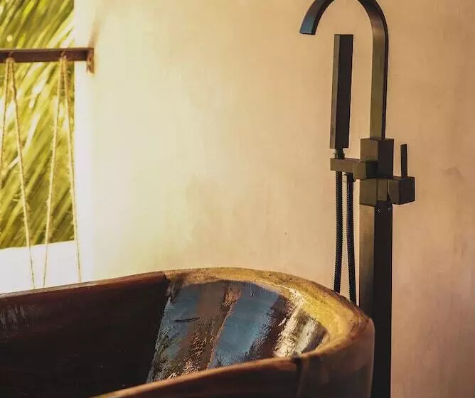Nikau Hotel El Cuyo   Adults Only