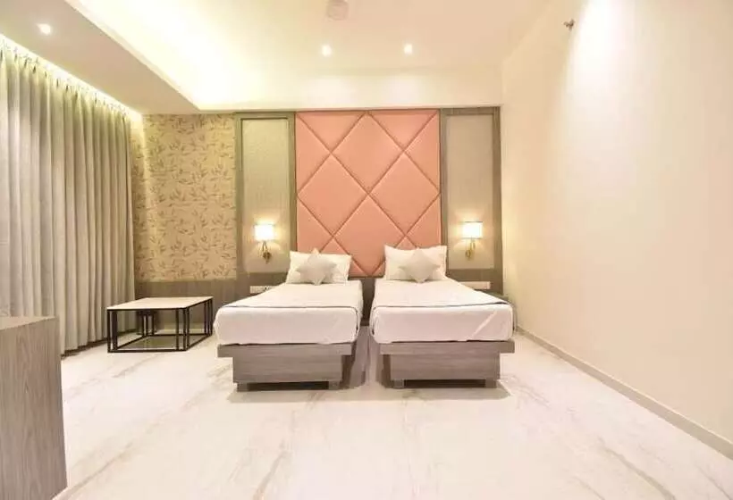 ペンション La Dhalia By Glitz Hotels