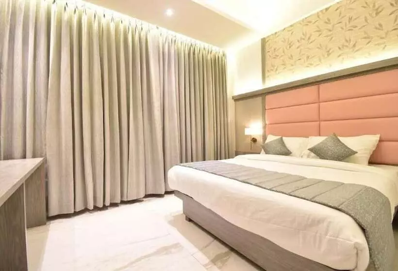 ペンション La Dhalia By Glitz Hotels