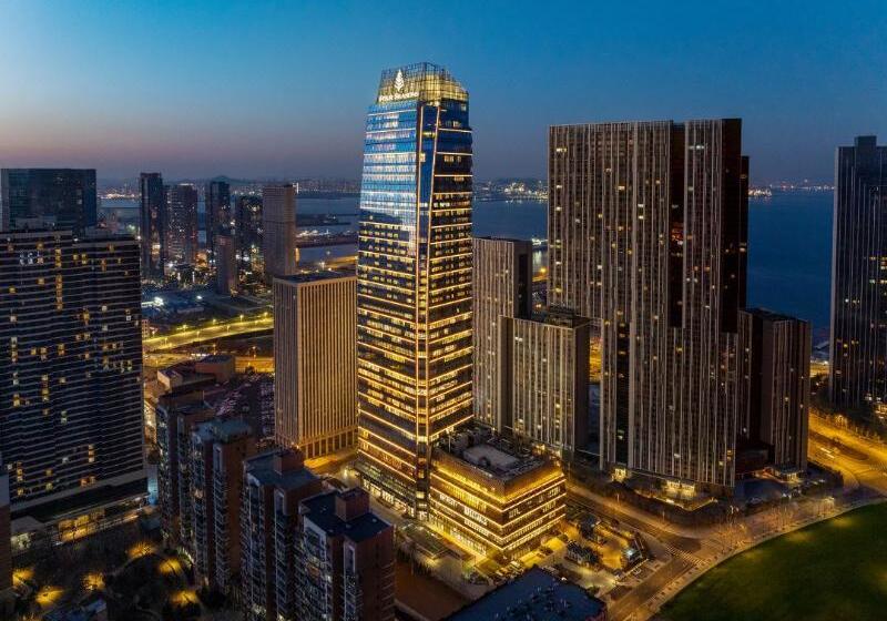 Four Seasons Hotel Dalian
