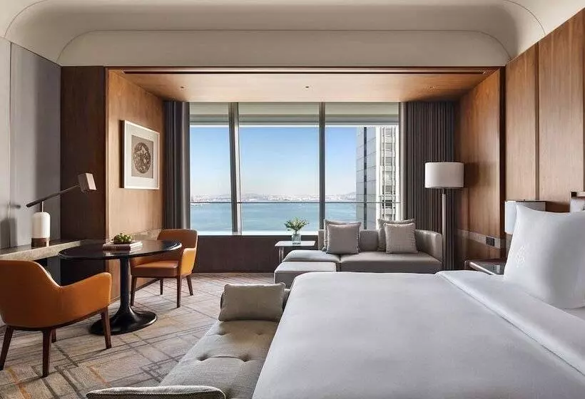 Four Seasons Hotel Dalian
