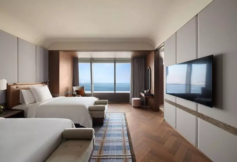 Four Seasons Hotel Dalian