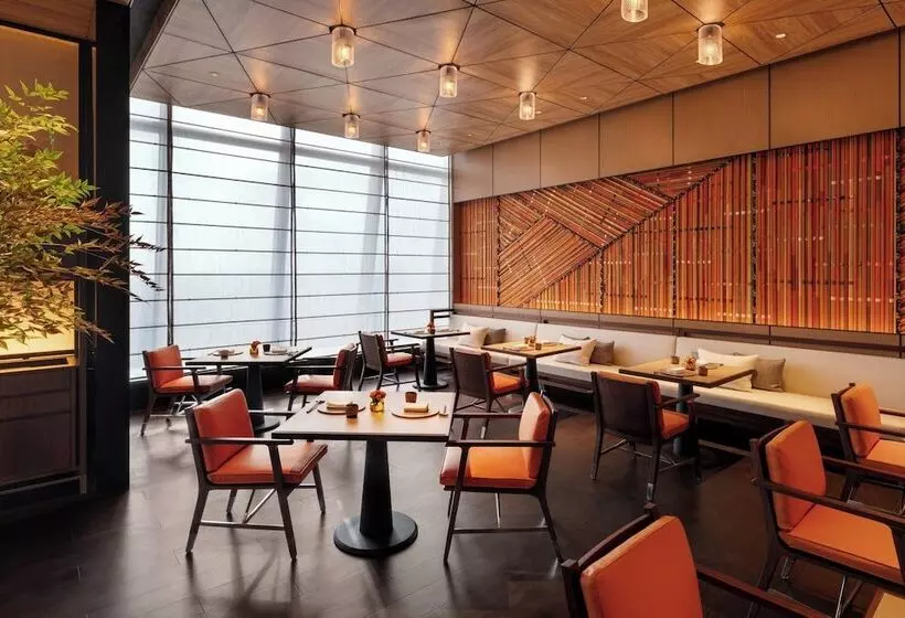 Four Seasons Hotel Dalian