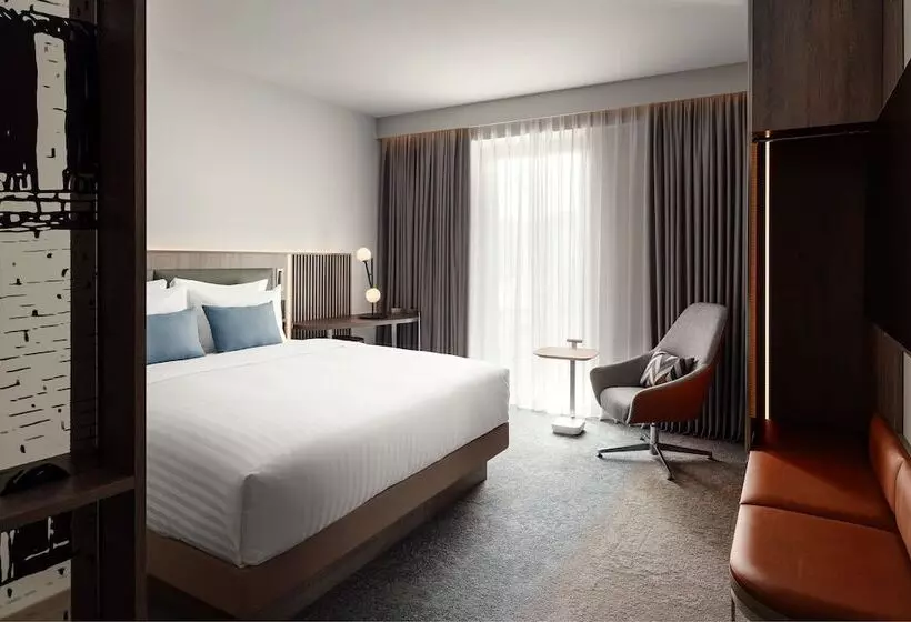 هتل Courtyard By Marriott Yerevan