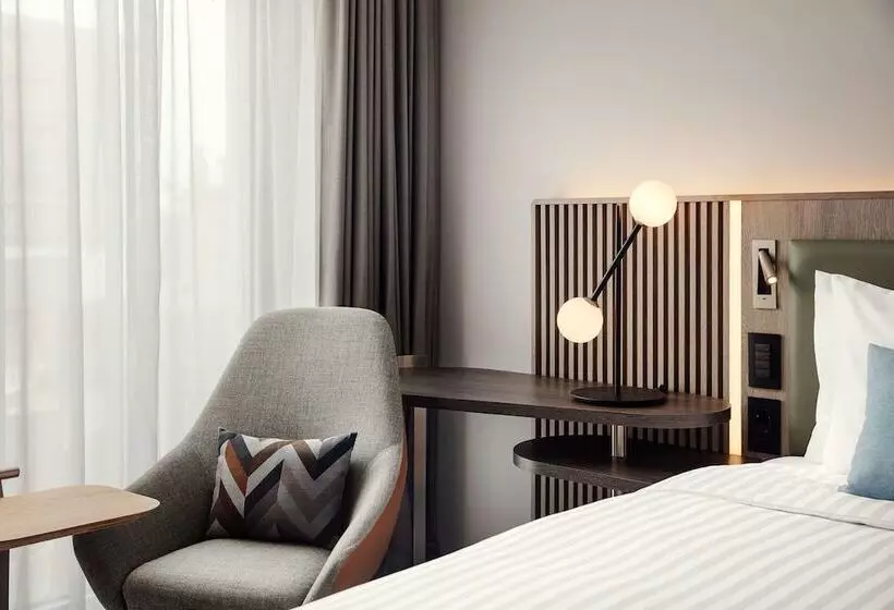 هتل Courtyard By Marriott Yerevan