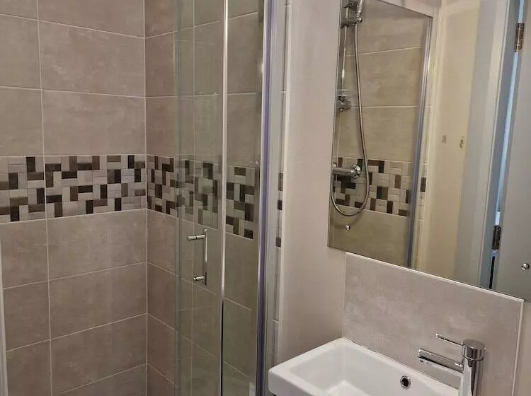 Retkeilymaja Trivia House