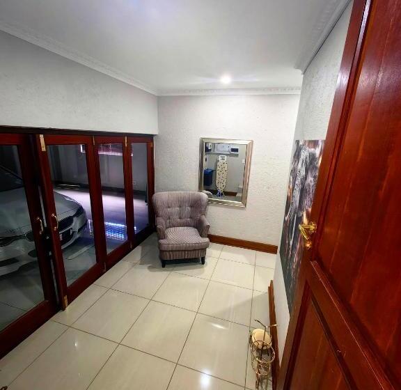 צימר Indlovu Guesthouse