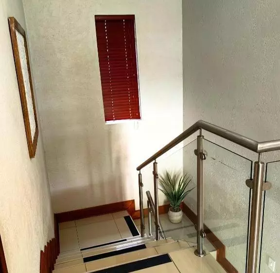 ベッドアンドブレックファースト Indlovu Guesthouse
