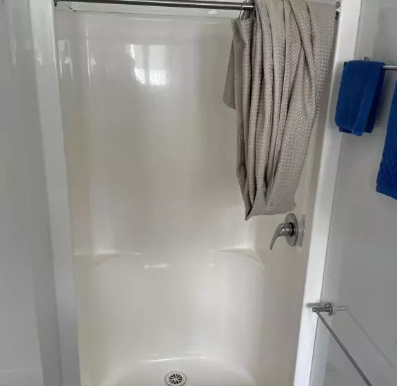 مُتل Premier Caravan Park