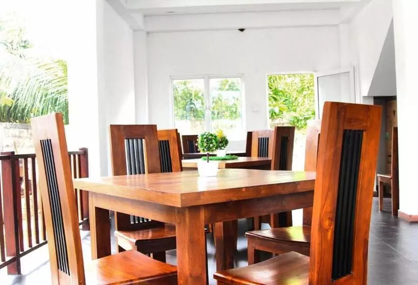 Hotelli Himawari Beach Villa