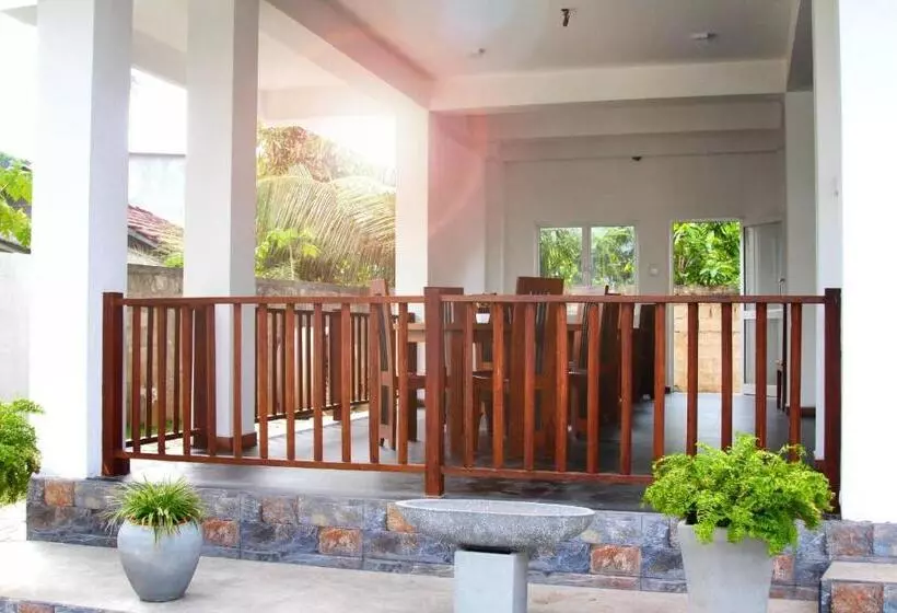 Hotelli Himawari Beach Villa