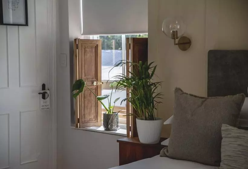 The Grand Hotel Robertson