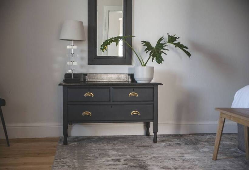 The Grand Hotel Robertson