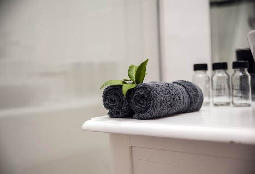 The Grand Hotel Robertson