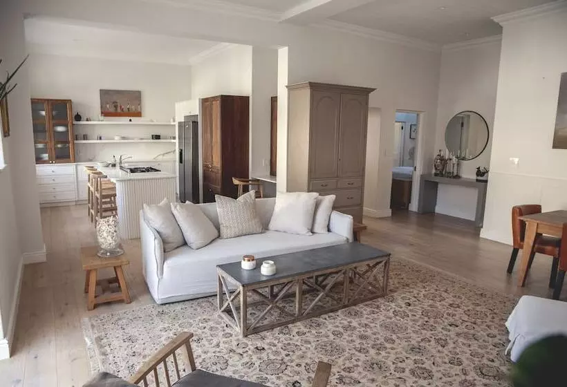 The Grand Hotel Robertson