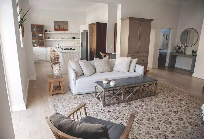 The Grand Hotel Robertson