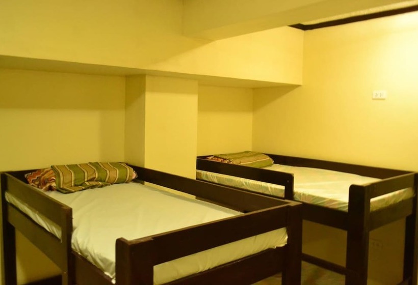 הוסטל Berlay Backpackers & Dormitel