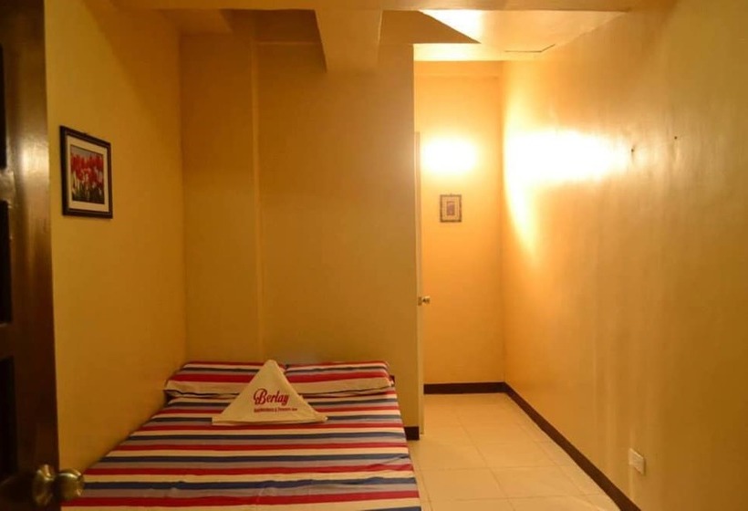 הוסטל Berlay Backpackers & Dormitel