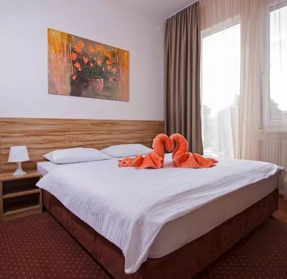 Aviator Garni Hotel Bratislava