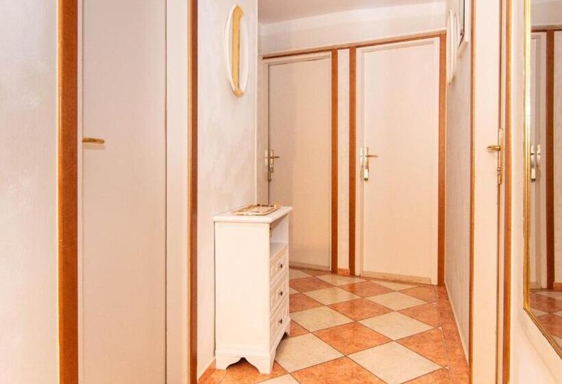 تختخواب و صبحانه Bed And Brekfast Donatella