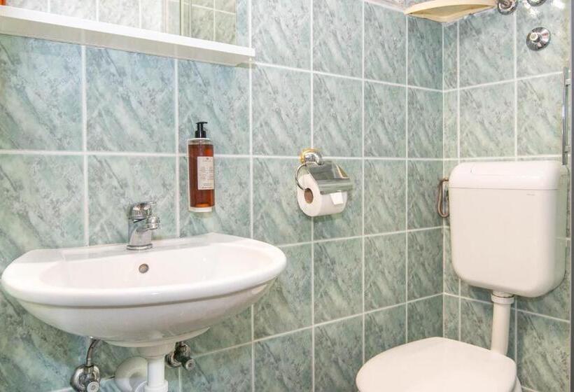 تختخواب و صبحانه Bed And Brekfast Donatella