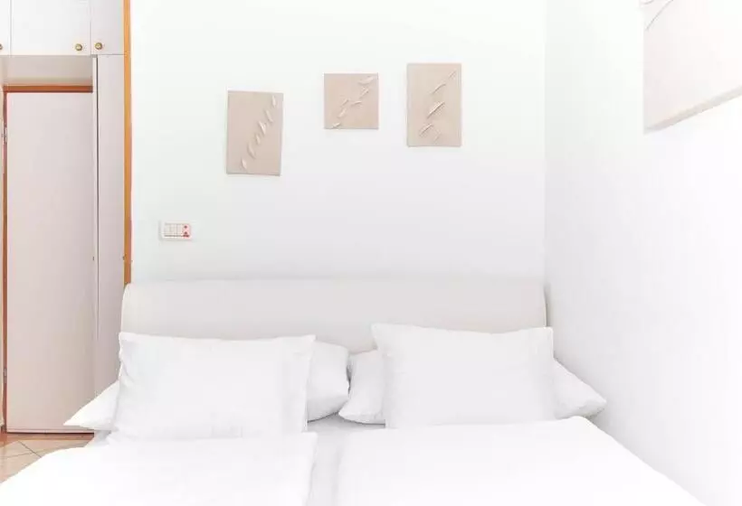 تختخواب و صبحانه Bed And Brekfast Donatella