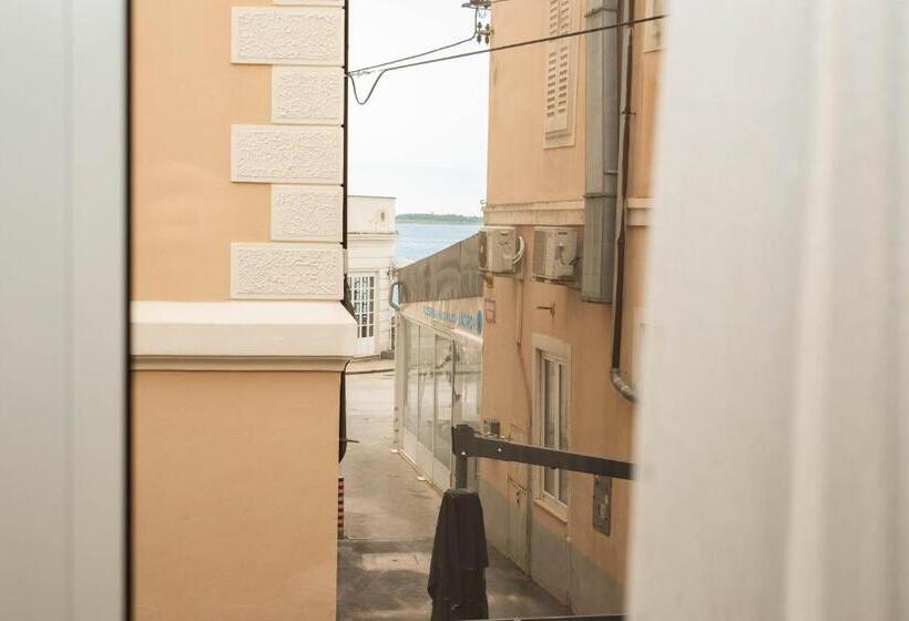 تختخواب و صبحانه Bed And Brekfast Donatella