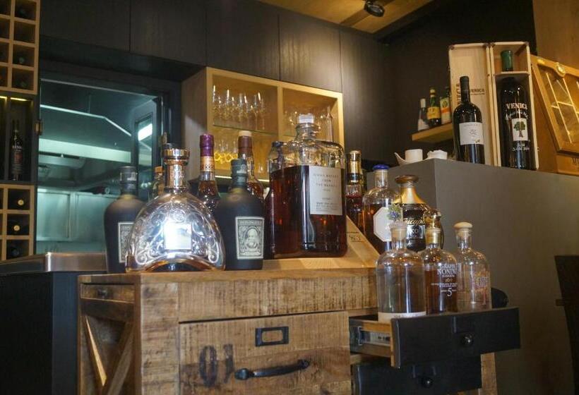 تختخواب و صبحانه Bed And Brekfast Donatella