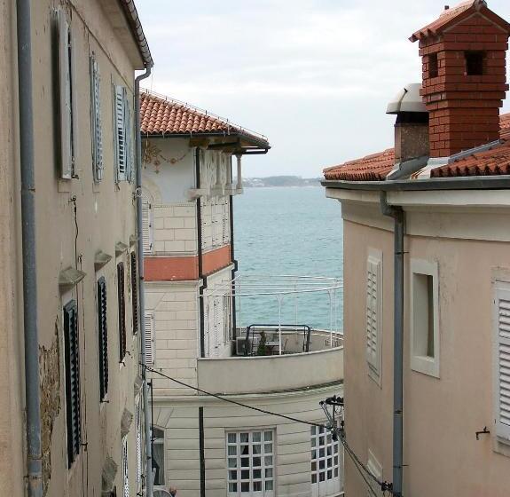 تختخواب و صبحانه Bed And Brekfast Donatella