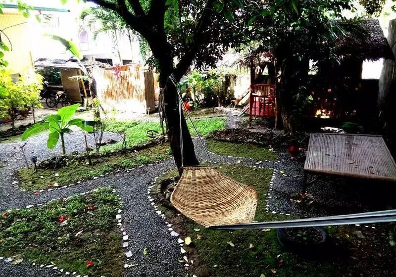 ベッドアンドブレックファースト Bugoy Bikers Hostel