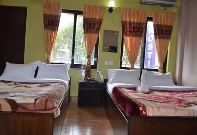 تختخواب و صبحانه Donosti Pokhara