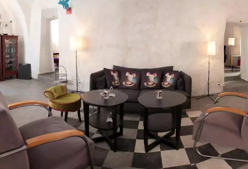 ベッドアンドブレックファースト Gavalier Design Rooms