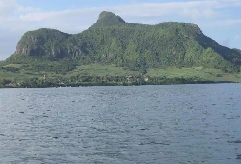 تختخواب و صبحانه Le Jardin De Beau Vallon
